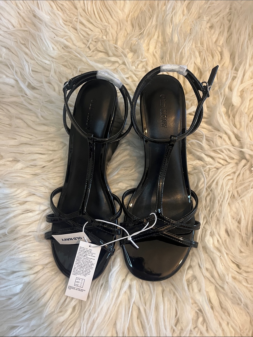 NWT Old Navy Women’s Black Patent Strappy Wedge Sandals Size 7.5